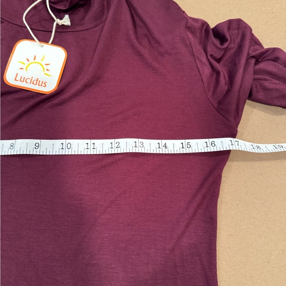 Lucidus Burgundy Lightweight Mock Turtleneck- Size Medium- NWT - Picture 8 of 9